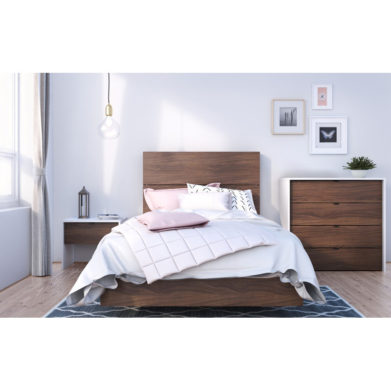 Keiffer 19.75'' W Nightstand, White/Walnut