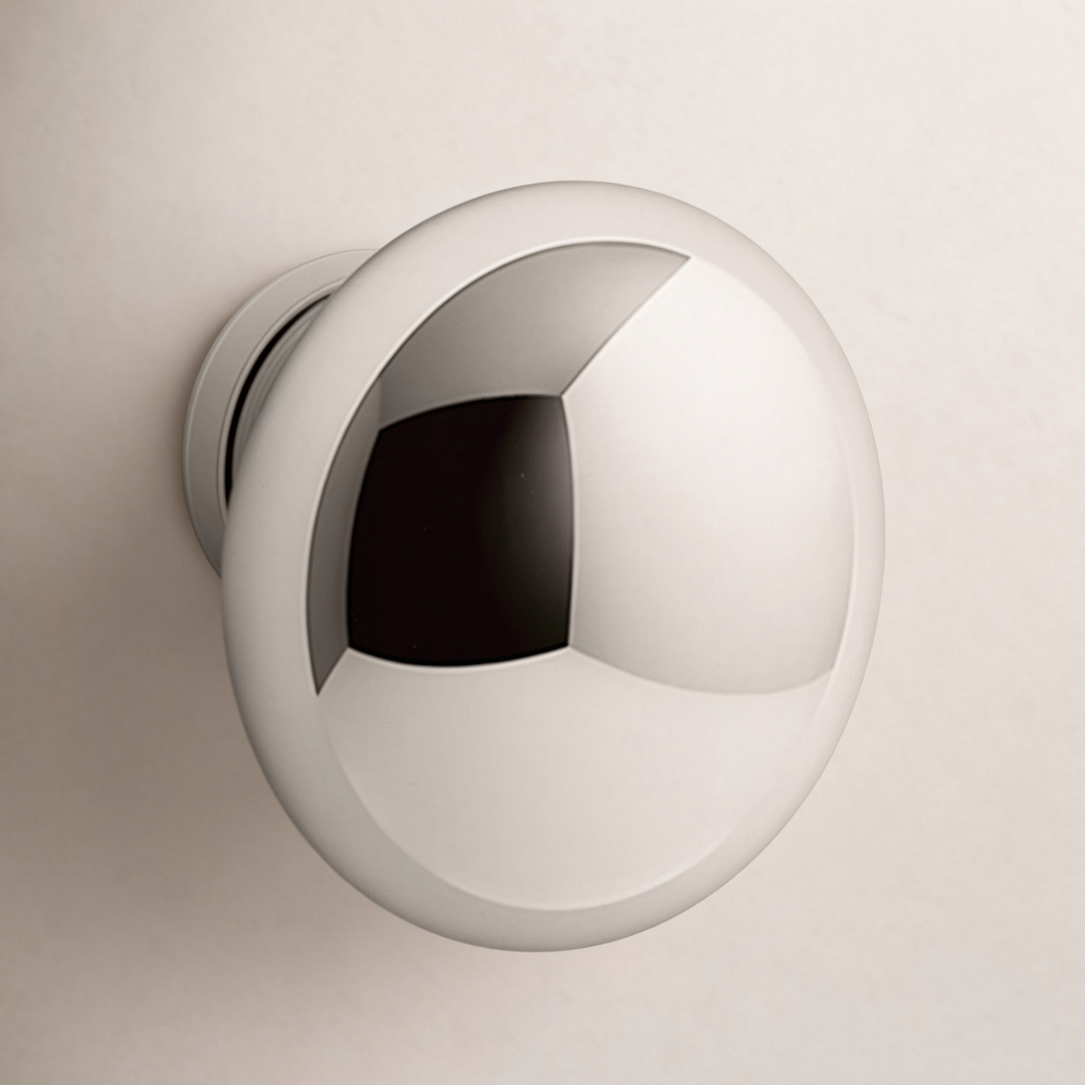 Malin Round Cabinet Knob, Vibrant Polished Nickel