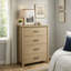 Commode haute 4 tiroirs Kele, poignées noires, bois de chêne brun clair-122594757