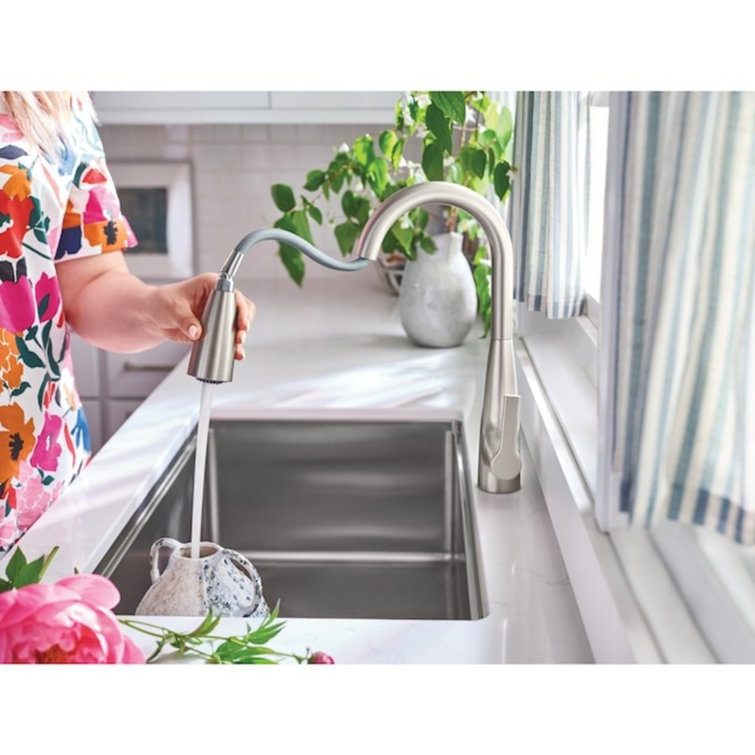 Haelyn Touchless Single-Handle Pulldown Sprayer Kitchen Faucet with MotionSense Wave and Power Clean