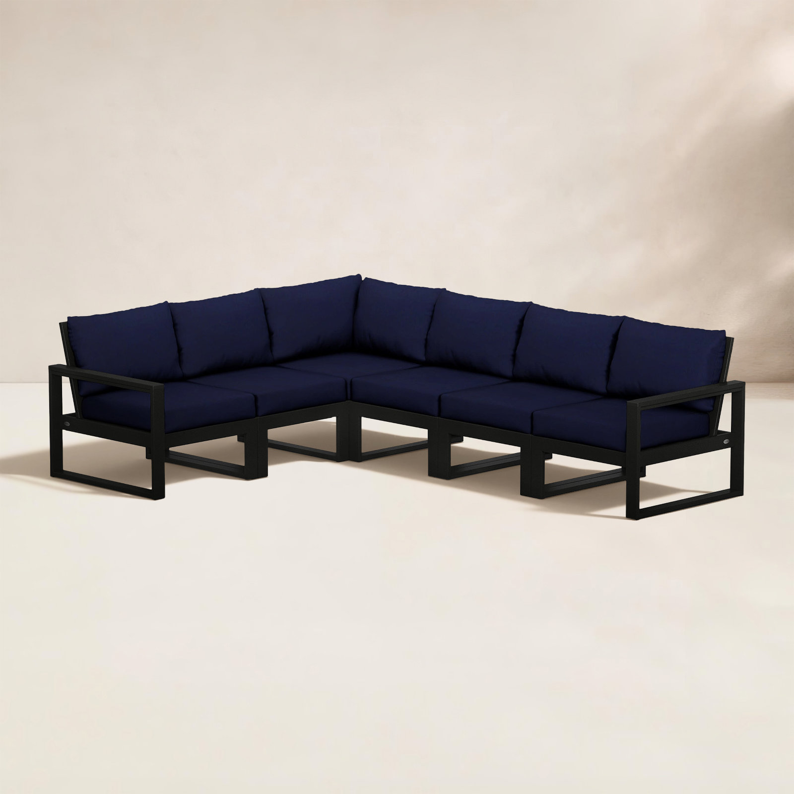 POLYWOOD® Edge 111" Patio Sectional, Cast Ash, Black