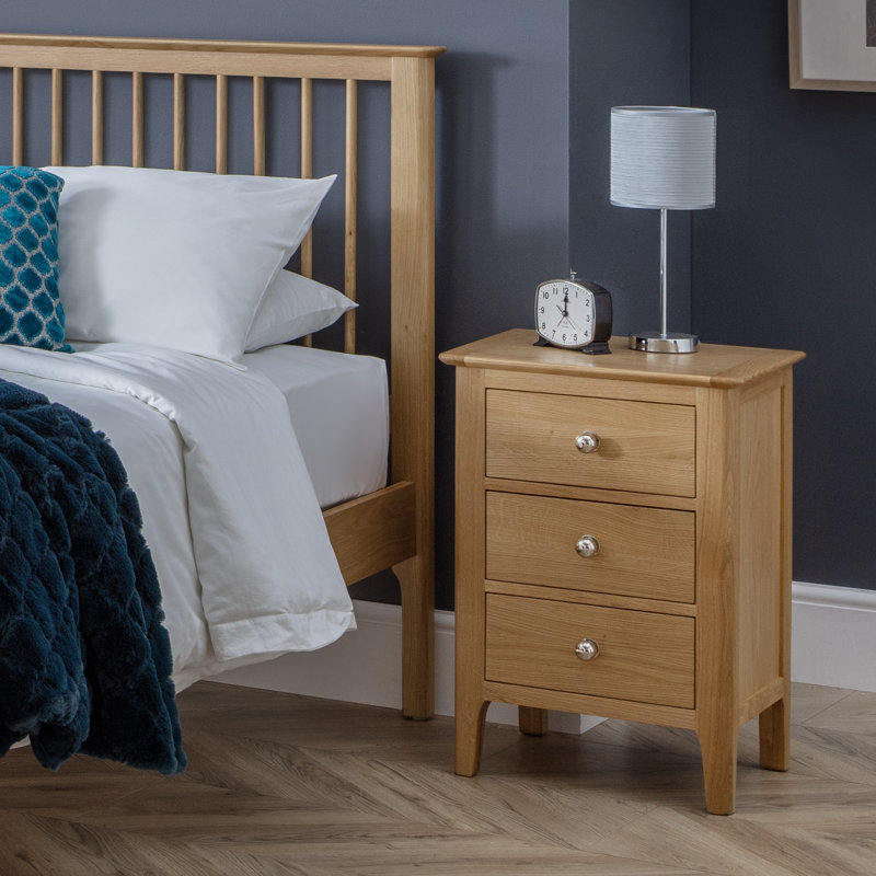 Mapleview 45cm W Solid Wood Bedside Table