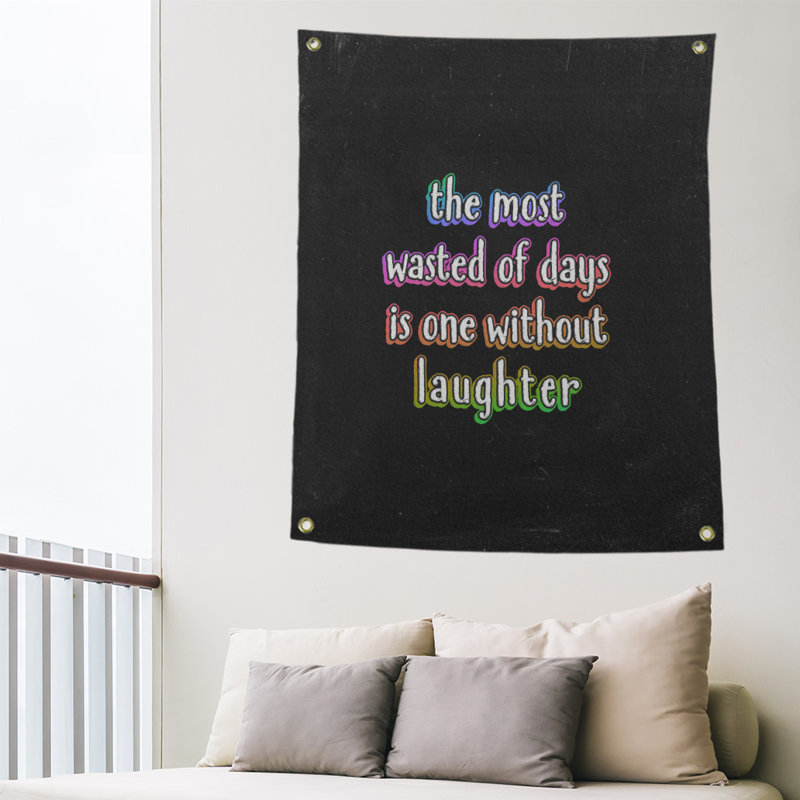 Tapisserie tableau noir en polyester citation de rire, H 36 po x l 26 po, Arc-en-ciel