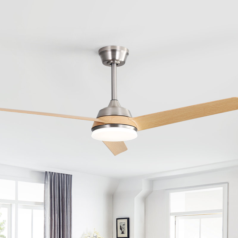 Ventilateur de plafond Fandelier à hélice de 52 po avec ensemble de lumières et télécommande Mitali