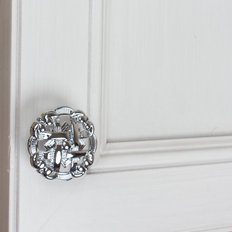 Poignée fantaisie Celtic 1 3/8 ", Chrome poli