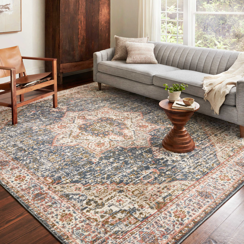 Worchester Oriental Indoor Rug, Round 3'9"