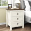 Table de chevet de style champêtre à 3 tiroirs de 45,7 cm de large avec station de recharge, table d'appoint en bois pour chambre à coucher-1331947609-1331947610