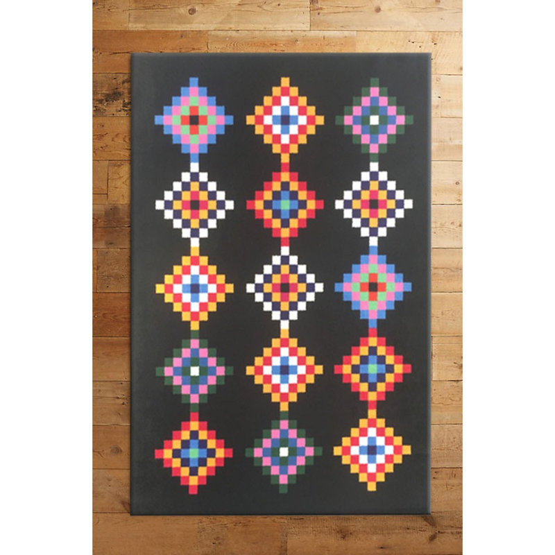 Tapis rectangulaire noir / orange / bleu en polypropylène tissé à la machine Edlin, Rectangle 4 pi 11 po x 7 pi 7 po