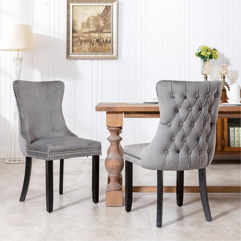 Ensemble de 2 chaises de salle à manger rembourrées à oreilles, surpiqûres cloutées, pieds en bois massif, Gris, Noir