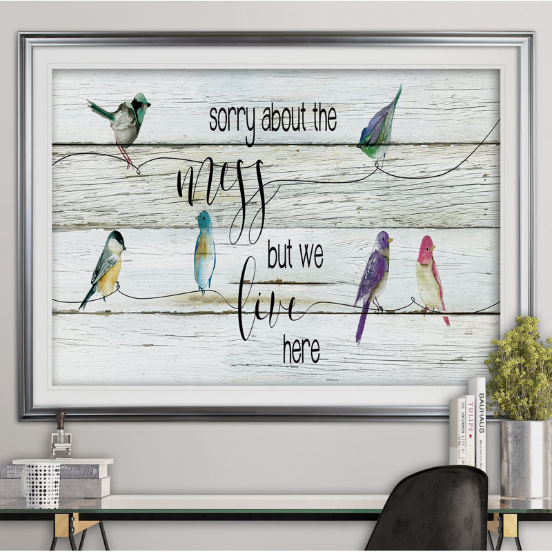 « we live here », reproduction de peinture à l’acrylique encadrée, H 30 po x l 40 po x P 1,5 po, Argent