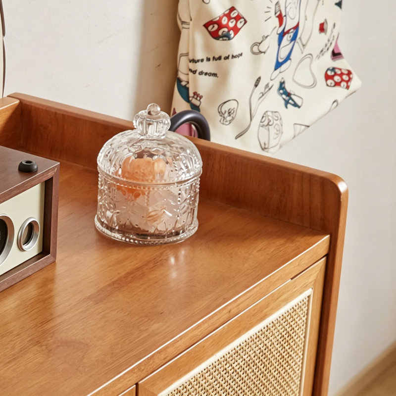 Rangement à chaussures moderne et minimaliste à plusieurs niveaux