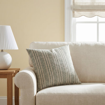 Coussin Magnolia Home par Joanna Gaines X Loloi Elaine