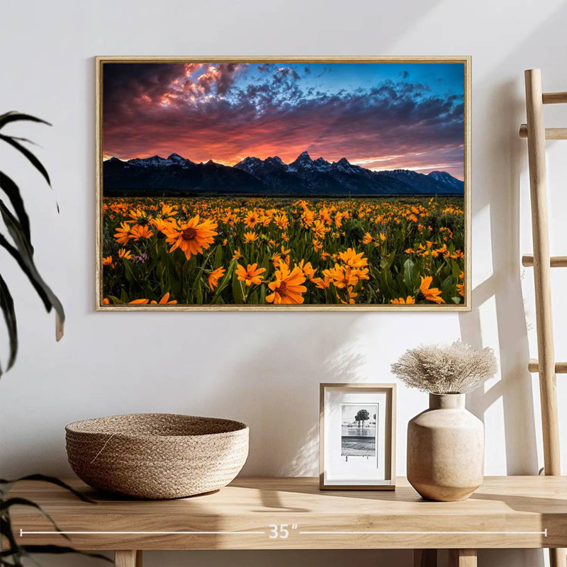 Grand Teton Wildflowers, 25 po x 17 po, Cadre flottant en bois naturel