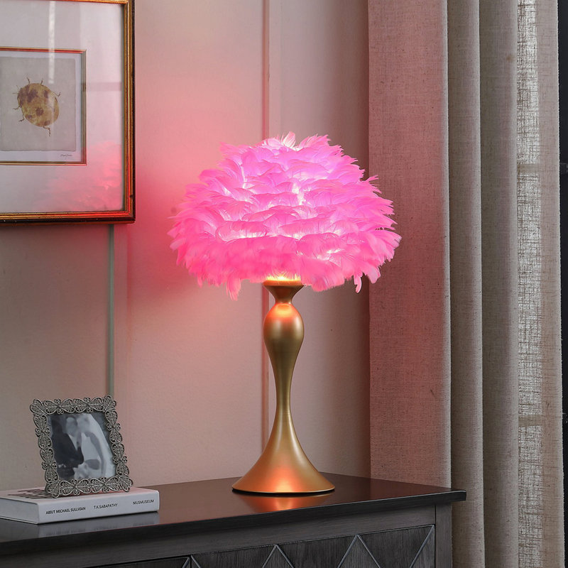 Lampe de table 18,25 po en plumes roses chaudes Aquina, Doré