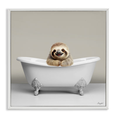 «Happy Sloth In Bathaign» encadré sur bois par Roozbeh