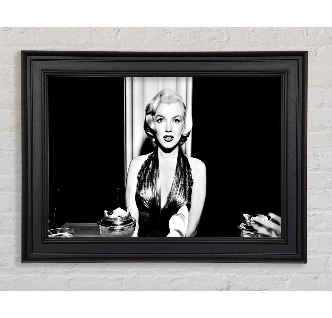 Marilyn Monroe Dinner Table Gerahmter Druck