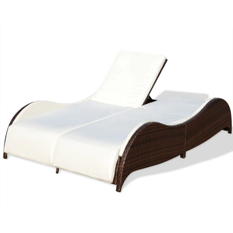 Viqueque 80" Long Single chaise with Cushions, Brown