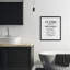 «Flush Only», papier hygiénique encadré, impression sous verre, design par Lux + Me Designs-1005110821-1005110823
