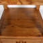 Rangement arrondi en bois massif