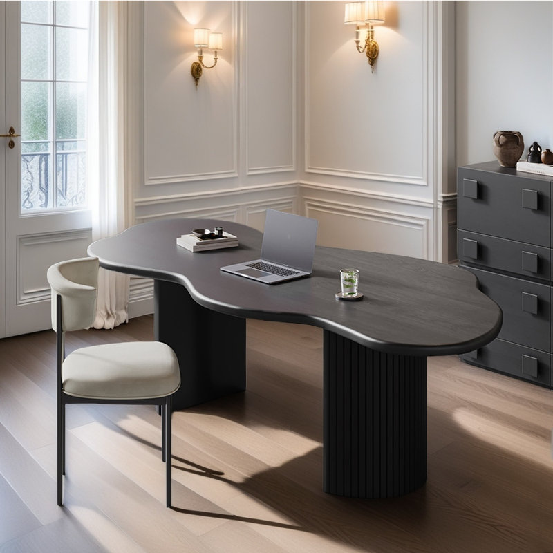 Lippert, Black
