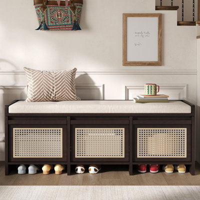 Banc de rangement en rotin 48 po avec siège rembourré, banc à chaussures pour hall d'entrée avec 3 tiroirs en rotin et coffre de rangement à dessus relevable pour chambre à coucher dans le couloir