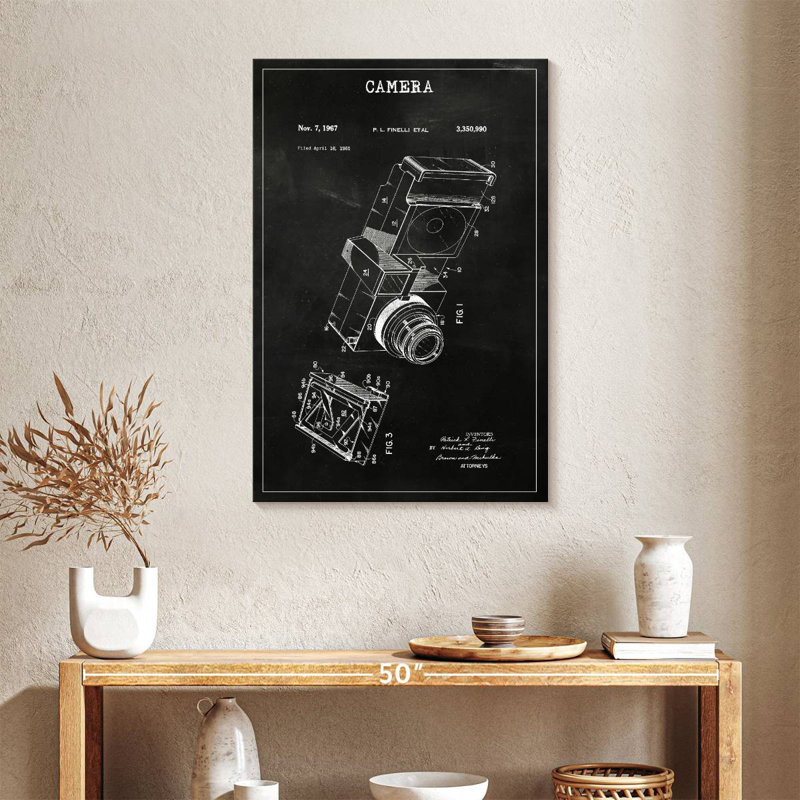 Camera BW Kynaat, 36" H x 24" W