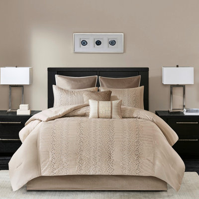 Édredon très grand 8 pièces pour très grand lit brodé en soie synthétique, collection Classic