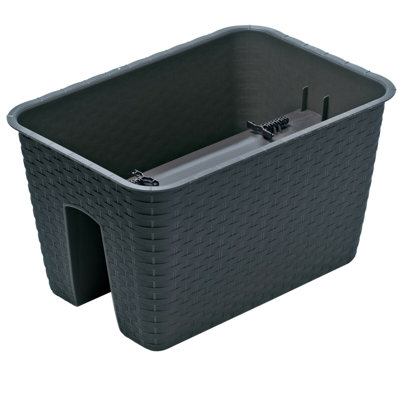 Elburn Railing Planter