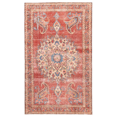 Tapis rouge Antalya Vintage 5 pi 1 po x 8 pi 3 po
