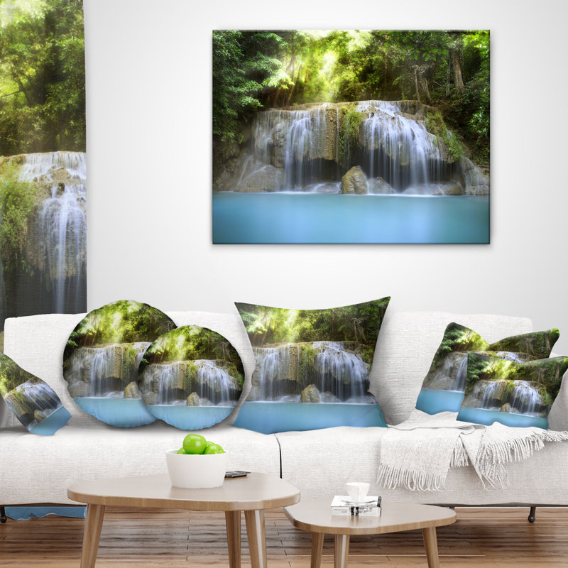 Coussin Erawan Waterfall - Landscape, 16 po x 1 po, Coussin décoratif
