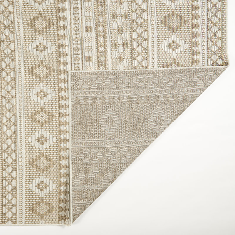 Sol Power Loomed Polypropylene Indoor/Outdoor Rug, 3'3x5'