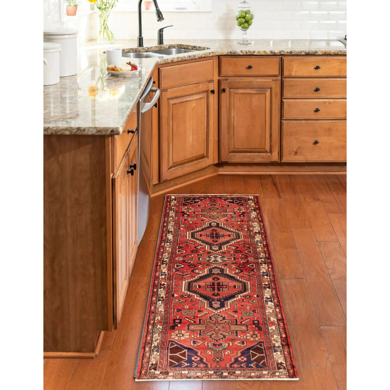 Tapis rouge Anadol 3 pi 6 po x 10 pi 1 po