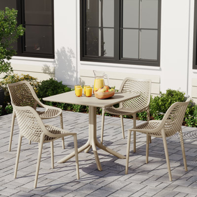 Ensemble repas carré pour 4 personnes