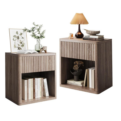 Ensemble de 2 tables de chevet cannelées