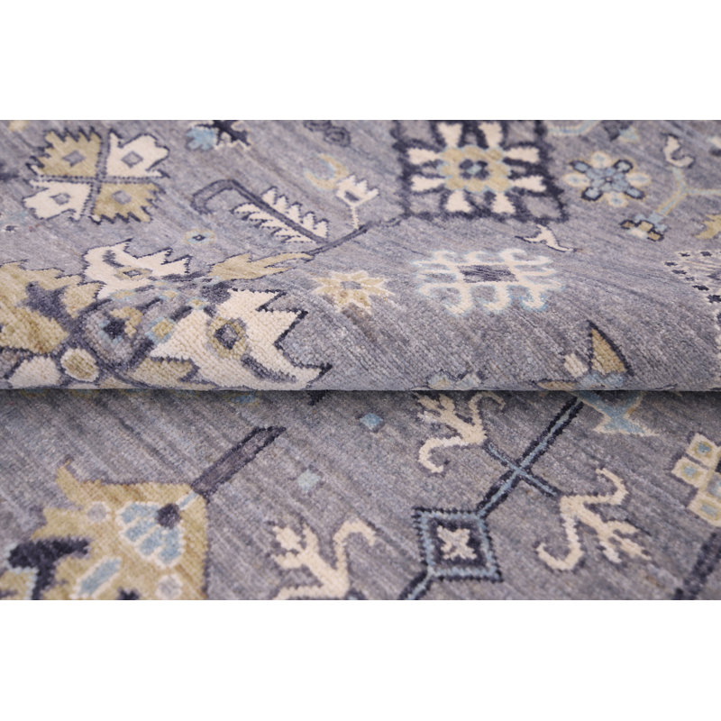 Hand-Knotted High-Quality Gray Area Rug