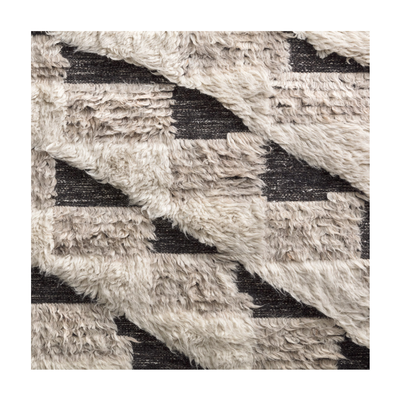 Benjamin Natural/Black Rug, Rectangle 2' x 3'