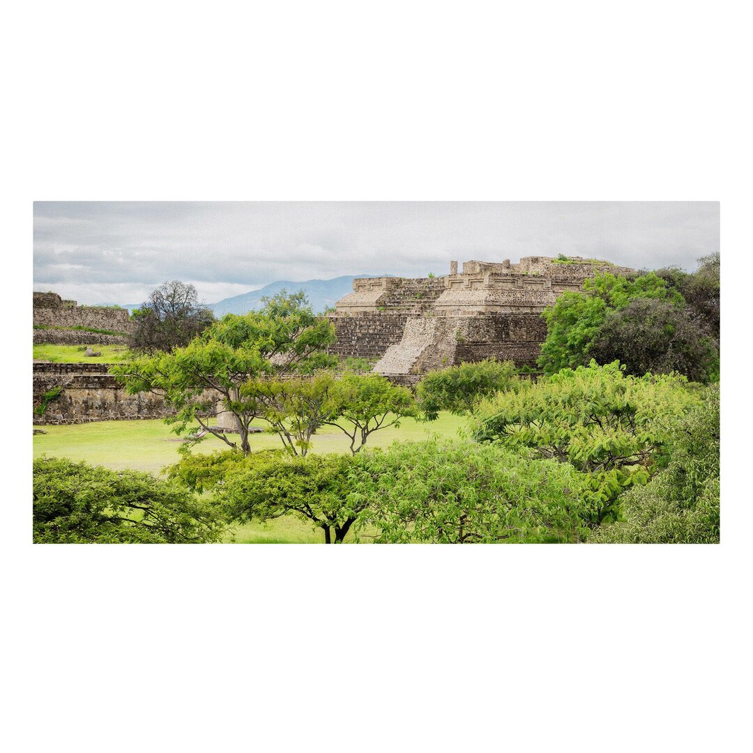 Leinwandbild Pyramide von Monte Alban