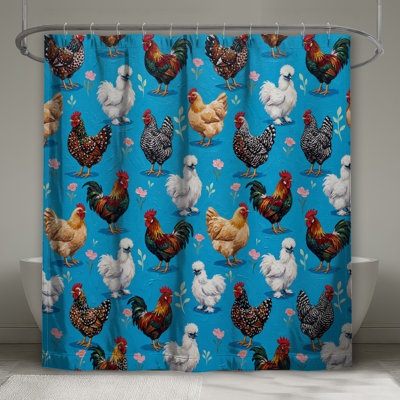 Poulets colorés sur des rideaux de douche bleus extra longs