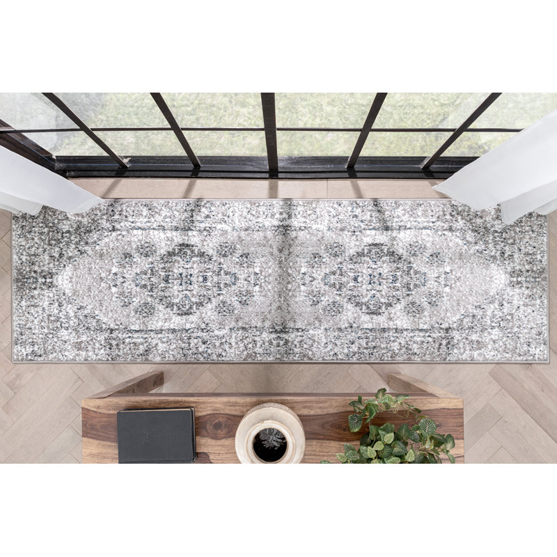 Dulcet Trieste Oriental Indoor Rug, Runner 2'3" x 7'3"