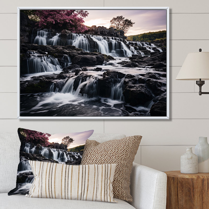 " Pink Grey Waterfall Timeless Flow ", Cadre flottant blanc, H 34 po x l 44 po x P 1,5 po
