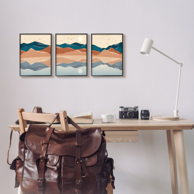 «Modern Reflection Flying Birds over Lake» par JJ Design House LLC - ensemble de 3 impressions sur bois avec cadre flottant