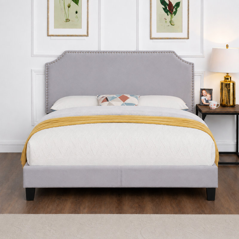Lit double en velours luxueux avec tête de lit festonnée et garniture cloutée, cadre de lit à tête de lit réglable, gris