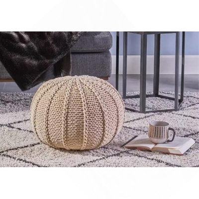 Pouf tricoté