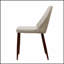 Chaise de salle à manger moderne en fer avec une finition en bois, alliant style, durabilité et confort pour tout décor de salle à manger.