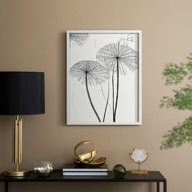 Impression florale encadrée en V - prête à être suspendue - fabriquée aux États-Unis, H 10 po x l 8 po, Blanc