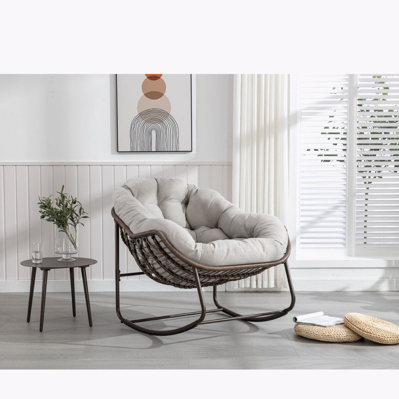 Chaise berçante d'extérieur en rotin, Beige