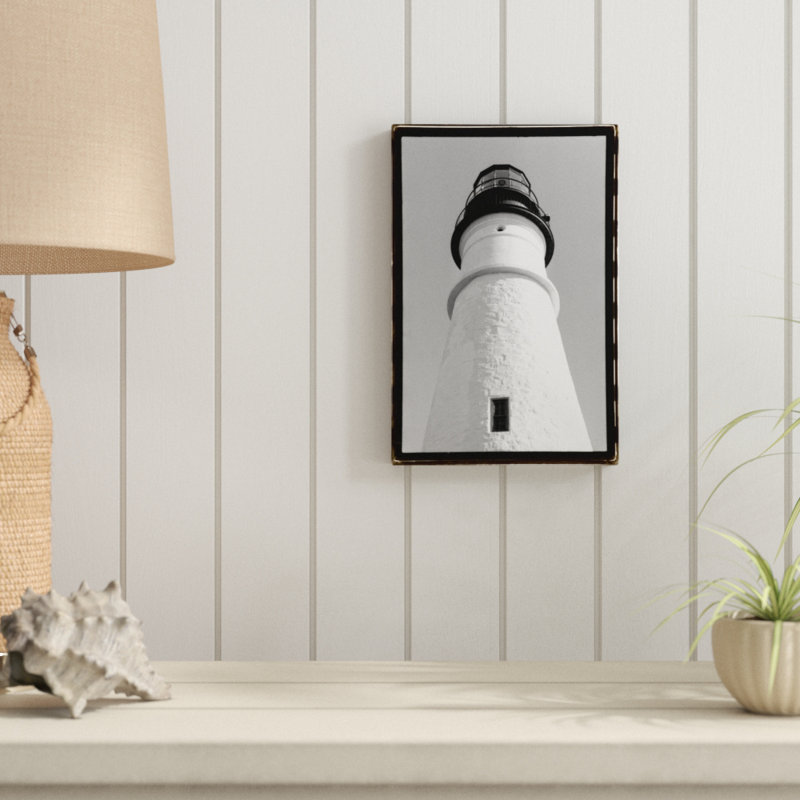 «Tall debout sur FAP», photographie sur toile, H 12 po x l 8 po