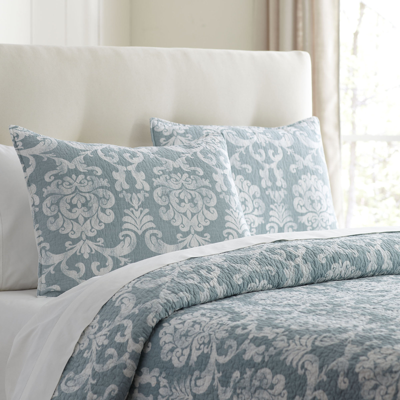 Mullane Bedding, Full/Queen Quilt , Blue