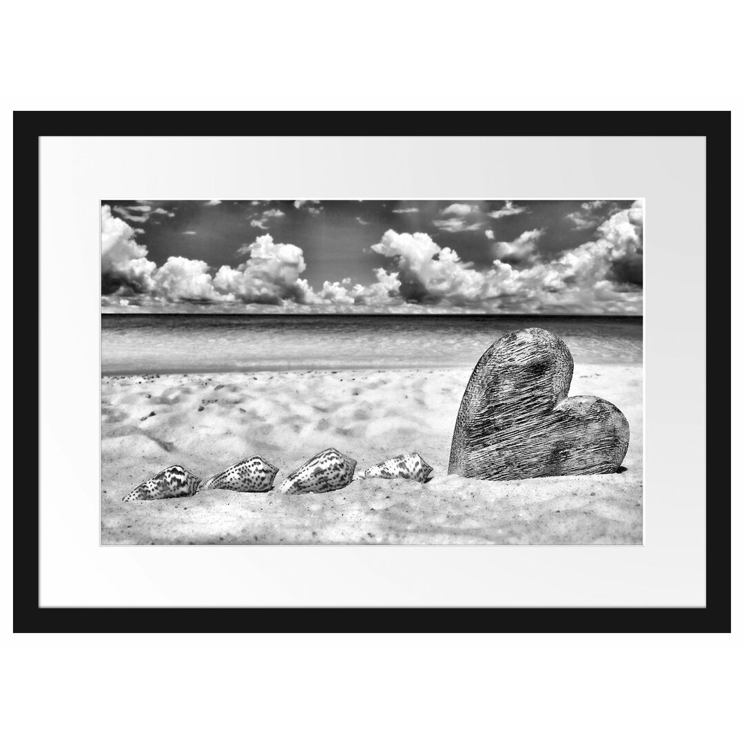 Gerahmtes Poster Sandstrand mit Muscheln