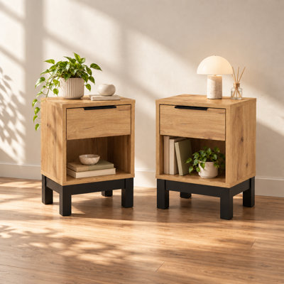 Yonkers 35 cm W Bedside Table